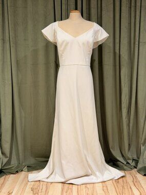 Jenny Yoo Ivory Flutter Sleeve Crepe Maxi Wedding Dress Gown JY539 Size 22L EUC